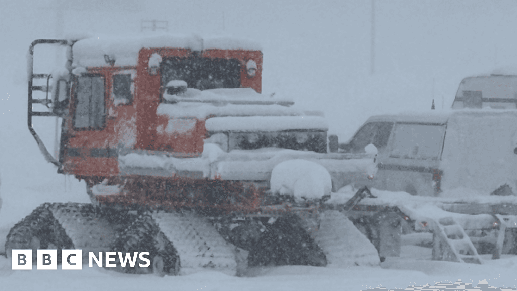 Desperate Search for Ten Skiers Missing After California Avalanche