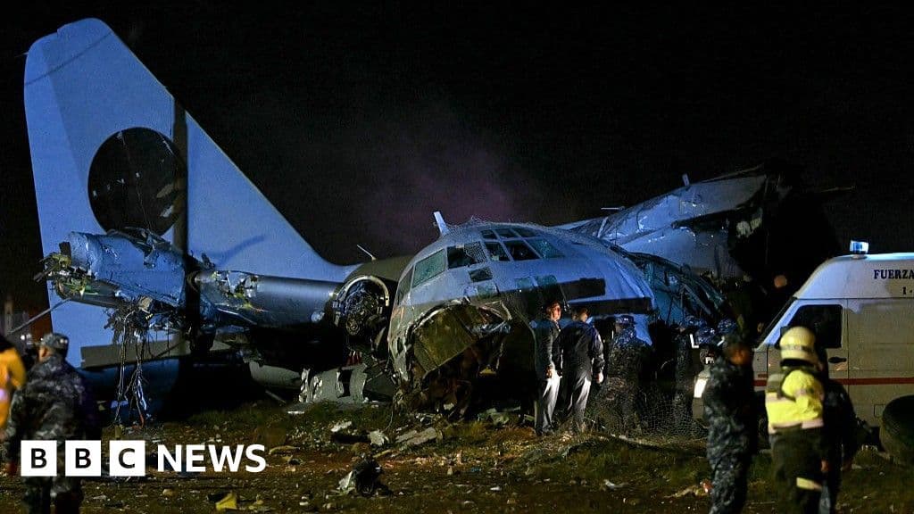 At Least 15 Dead as Military Plane Carrying Banknotes Crashes in Bolivia