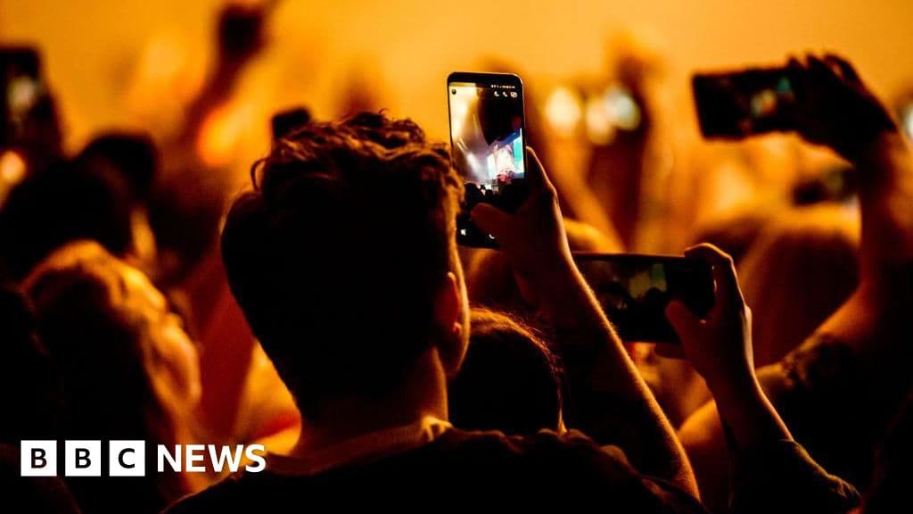 Locked Away: The Controversial Pouch Silencing Smartphones at Concerts and Schools