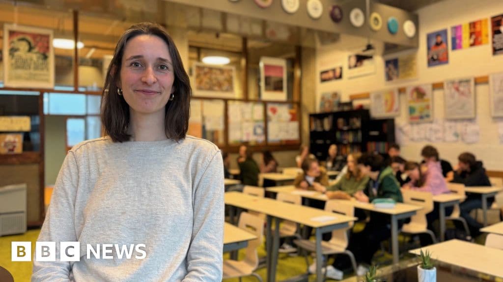 The Dutch Experiment: Can Removing Phones Fix Education?