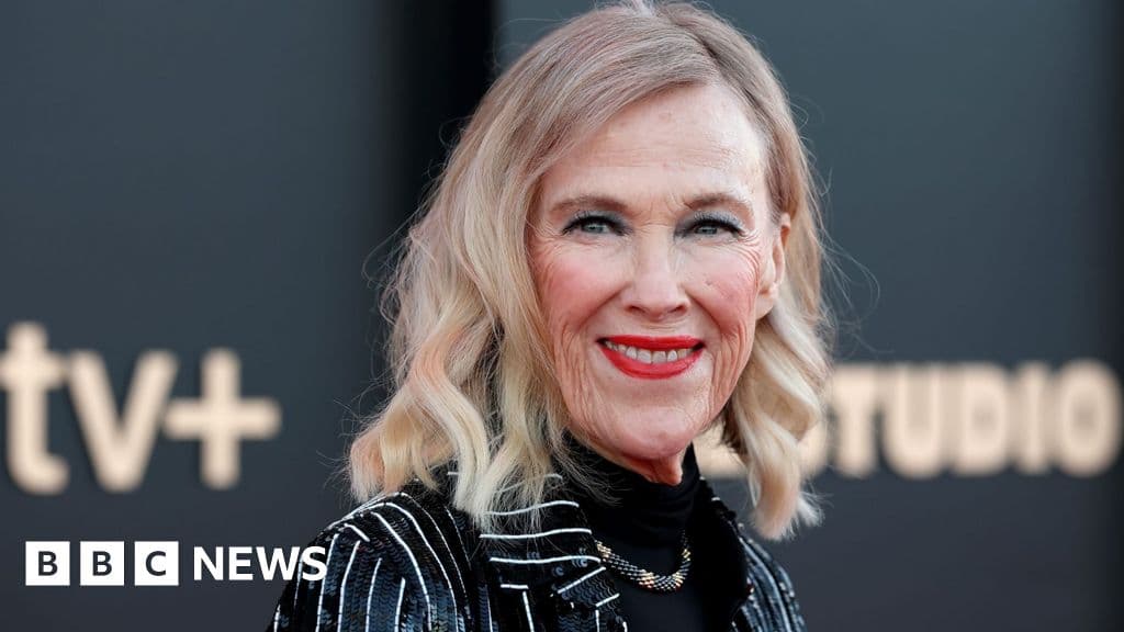 Comedy Legend Catherine O’Hara Dies at 71: Hollywood Mourns