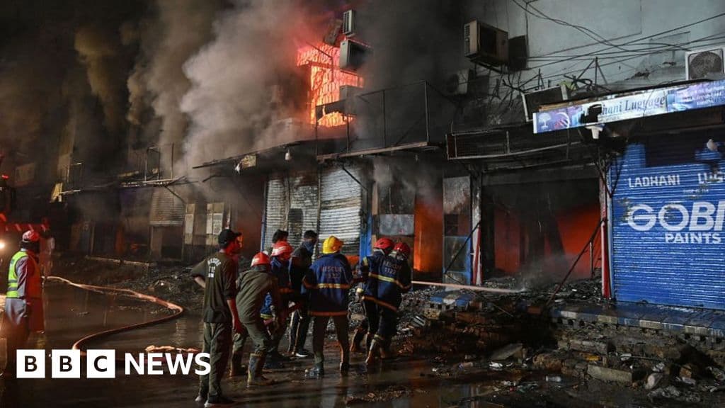 Death Trap in Karachi: 8 Dead, Dozens Missing as Inferno Guts Iconic Gul Plaza