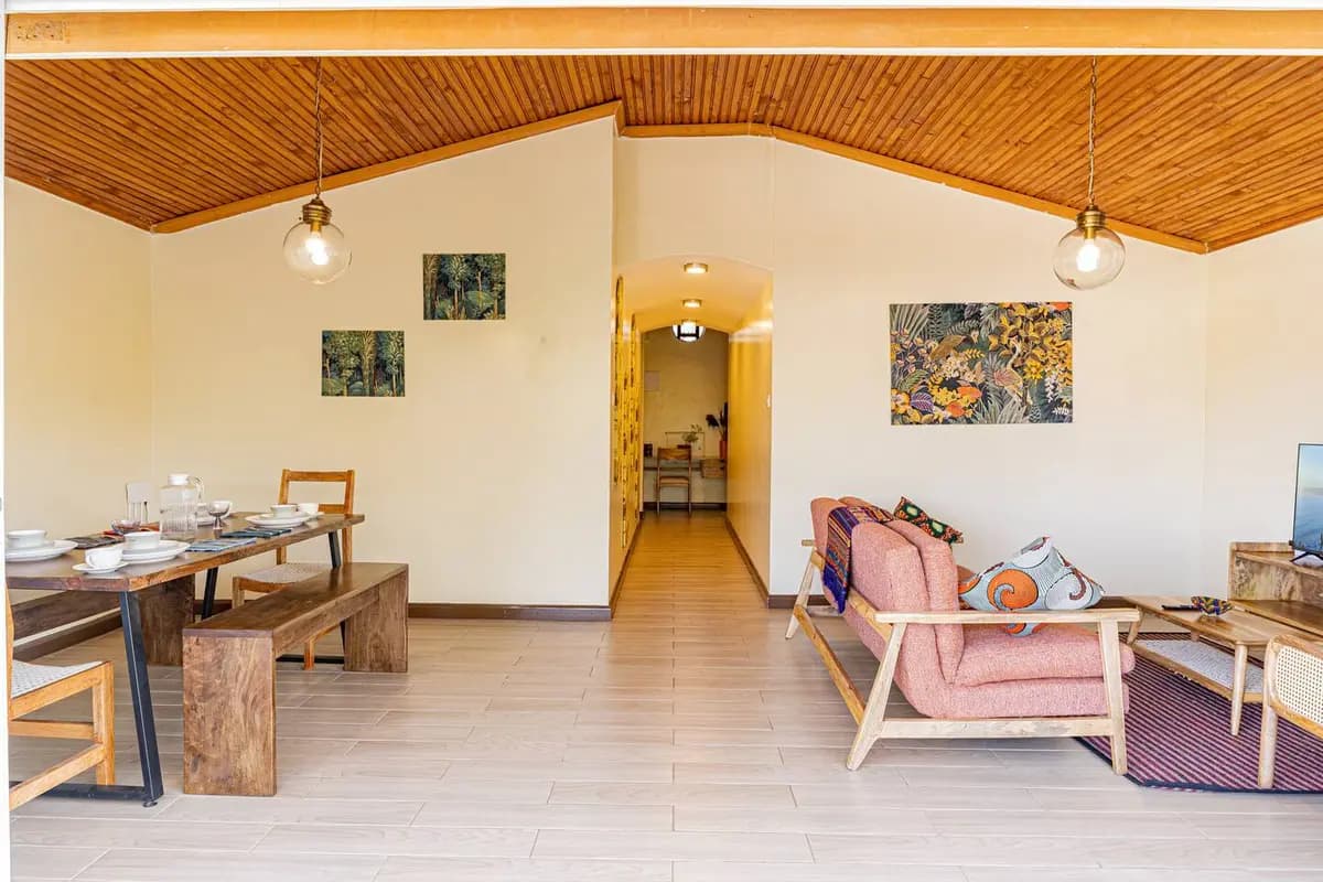 Grove Penthouse – Brookside Serenity