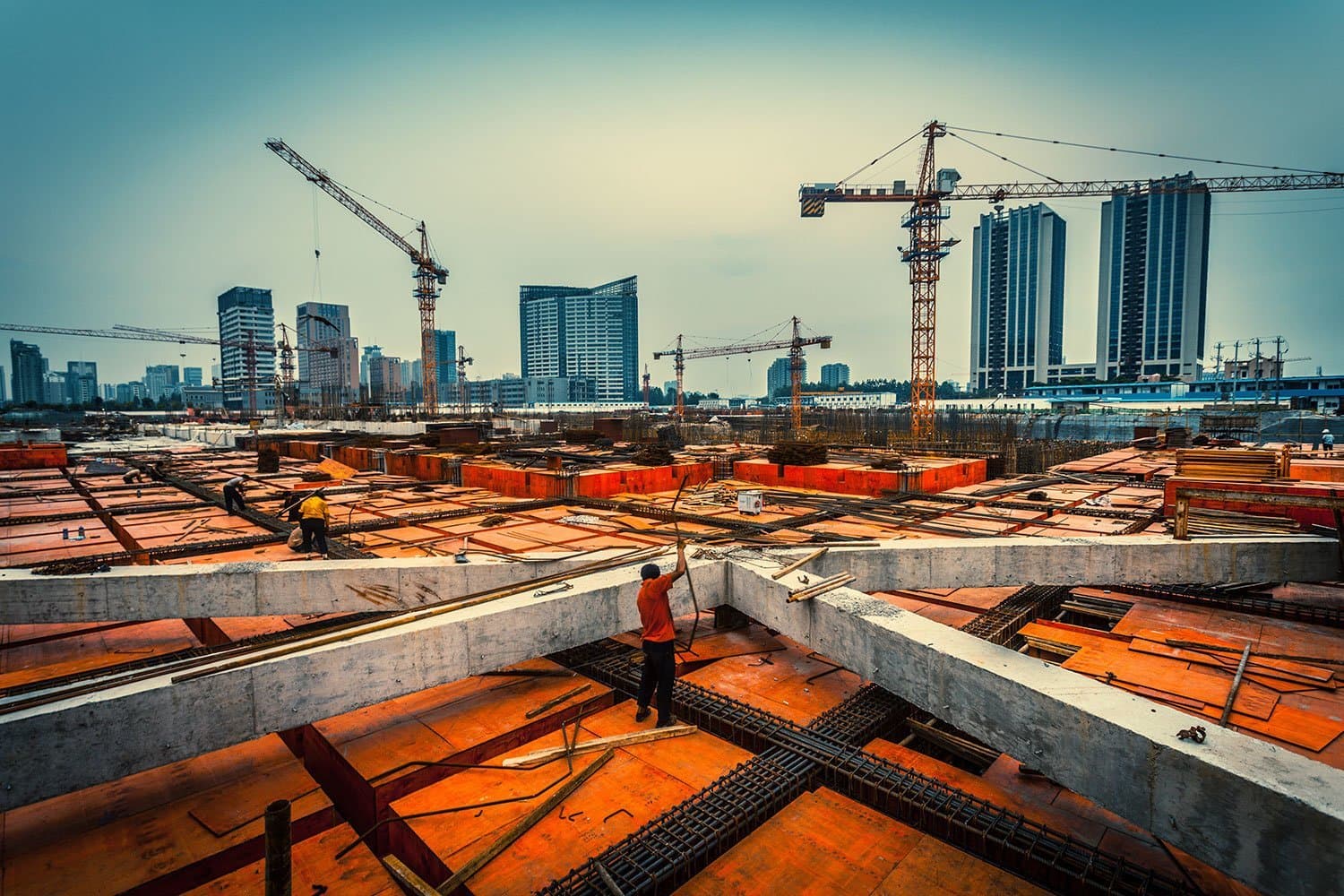 How Technology Is Transforming Real Estate & Construction in 2025