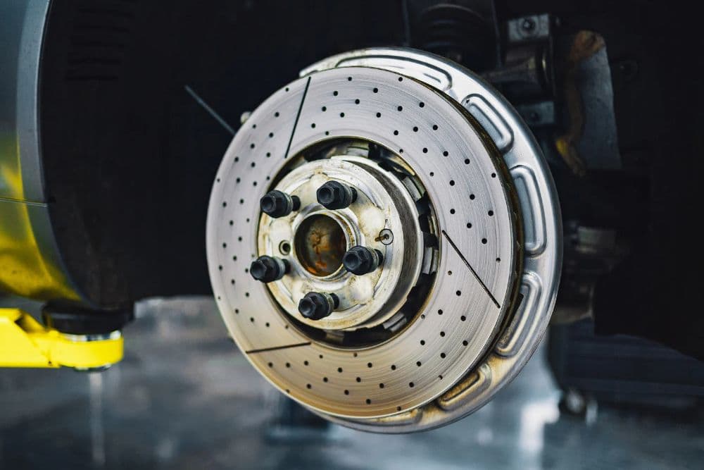 Don’t Ignore the Signs: A Crucial Guide to Recognizing When Your Brakes Need Repair