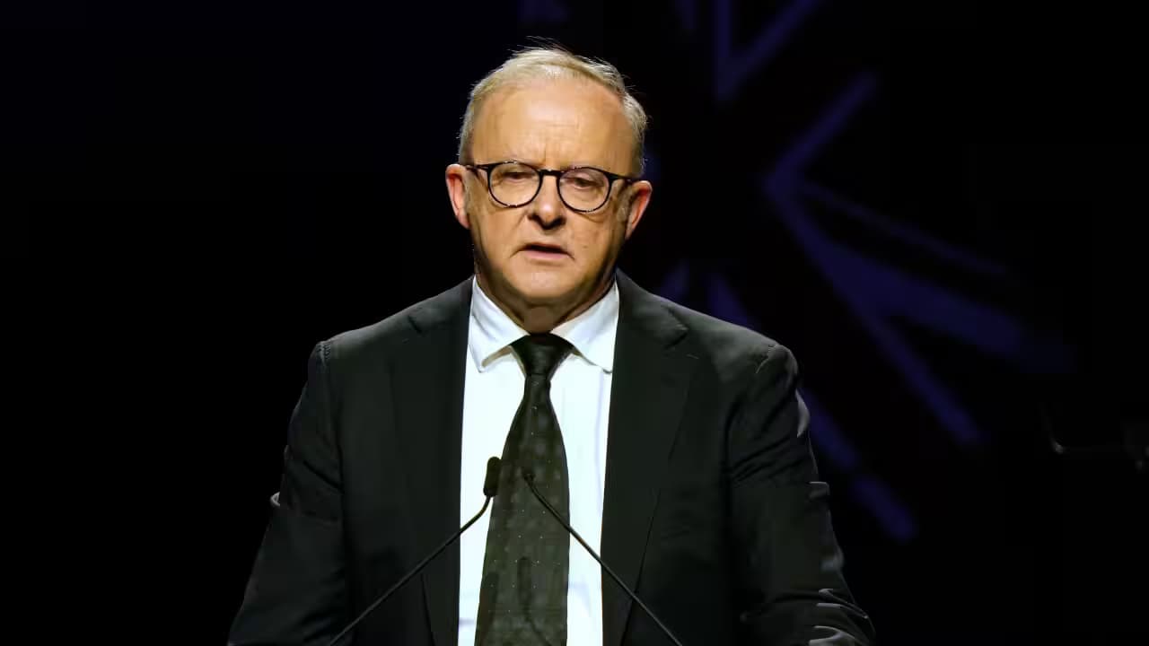 “We Failed You”: PM Albanese’s Tearful Apology at Bondi Memorial