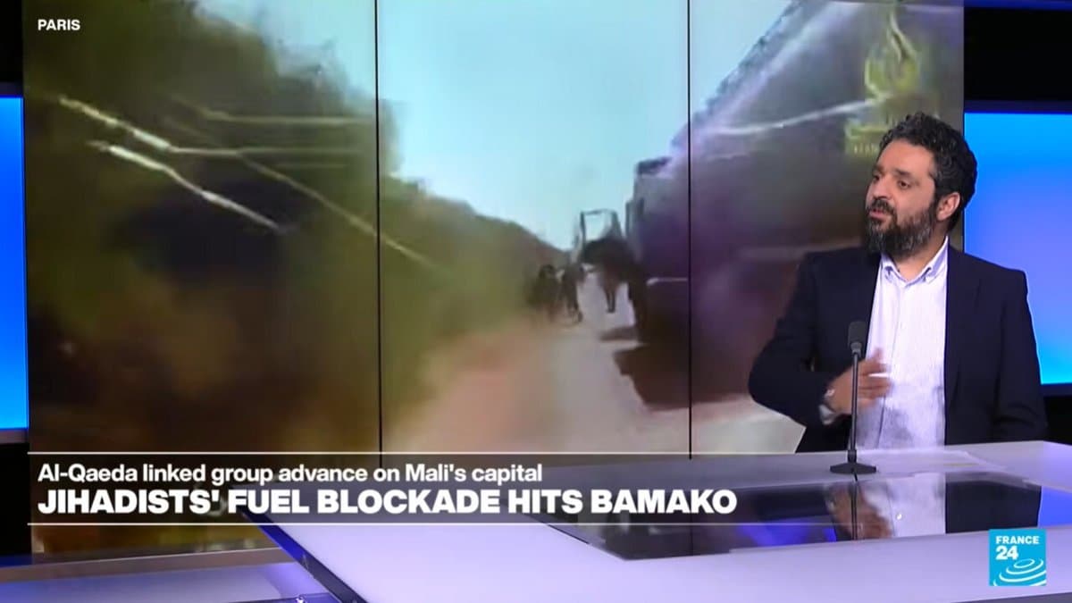 France Urges Citizens to Flee Mali as Jihadist Blockade Deepens Crisis