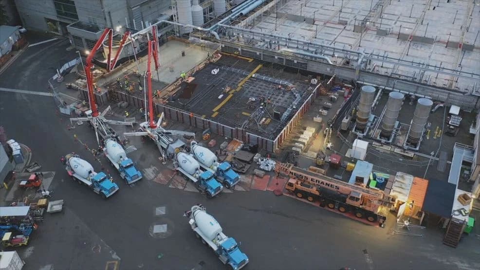 'Bomb Cyclone' Batters US: Millions Under Alert as Power Grids Fail