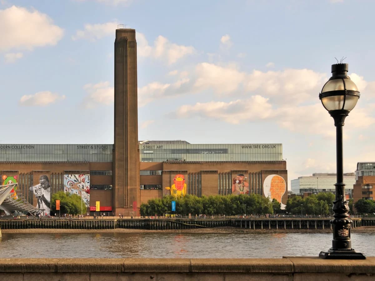 Boy Thrown From Tate Modern Now Runs, Swims, Family Reports