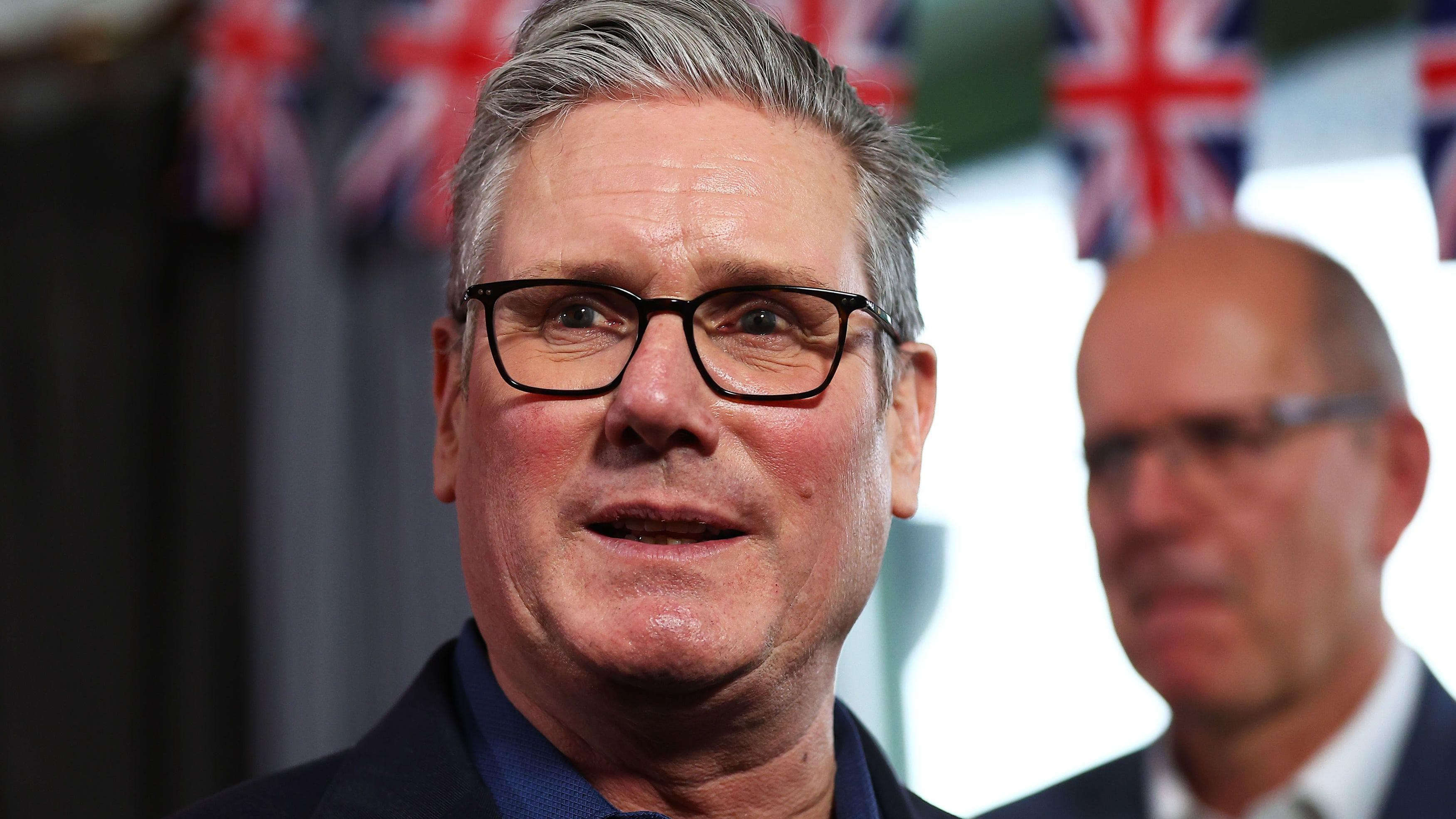 Reckoning: Starmer Apologizes to Epstein Victims Over Mandelson Trust Failure