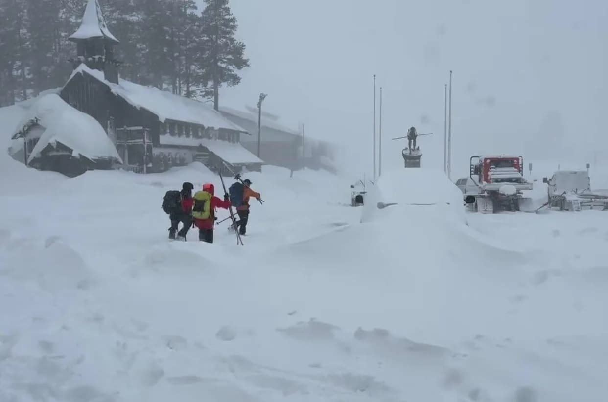Whiteout Despair: Rescuers Race Against Time for 10 Missing Skiers