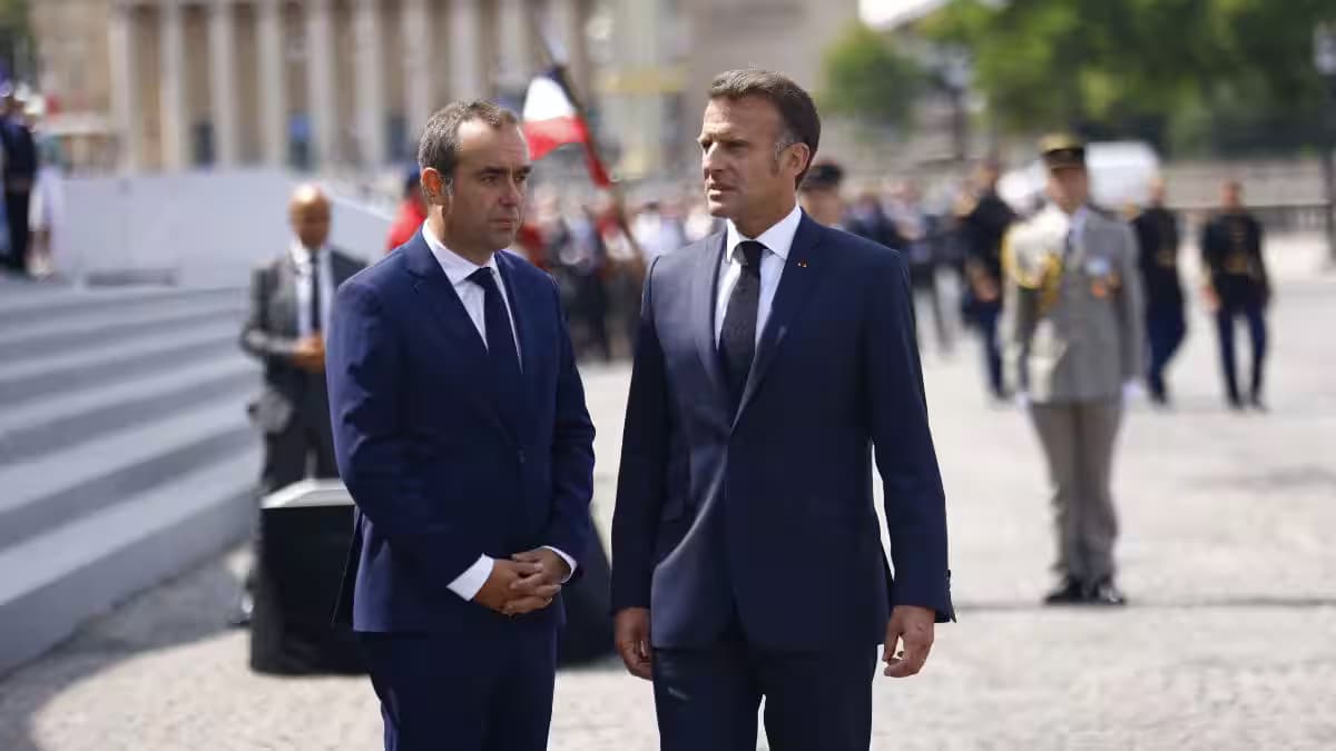 Macron's Authority Wanes Amid Deepening French Political Crisis