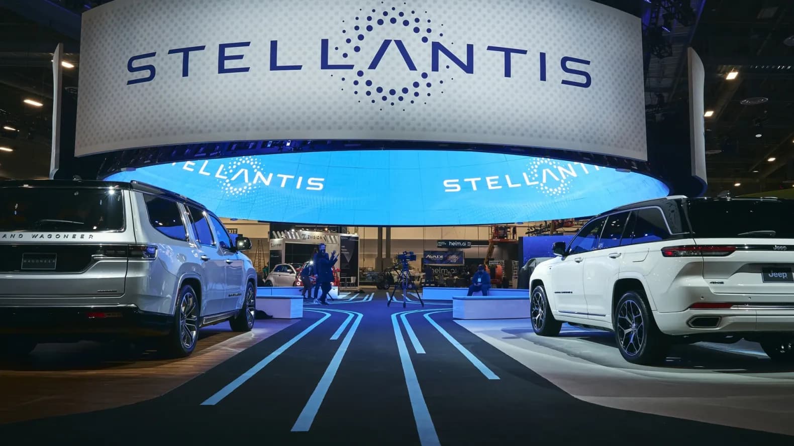 Drivers Outraged as Stellantis Deploys "Pop-Up Ads" on Vehicle Dashboards