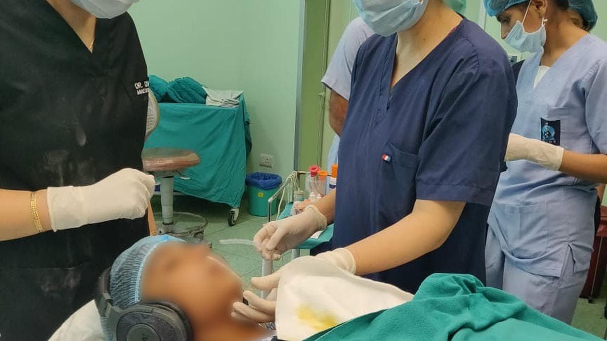 Indian Study Finds Music in Surgery Cuts Drug Needs, Speeds Recovery