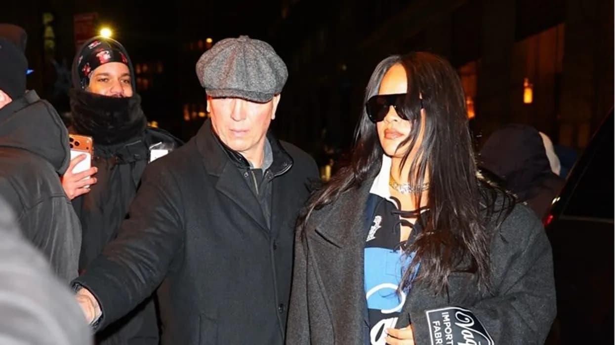 Ouch! Rihanna Laughs Off Security Blunder After Glass Door Smash