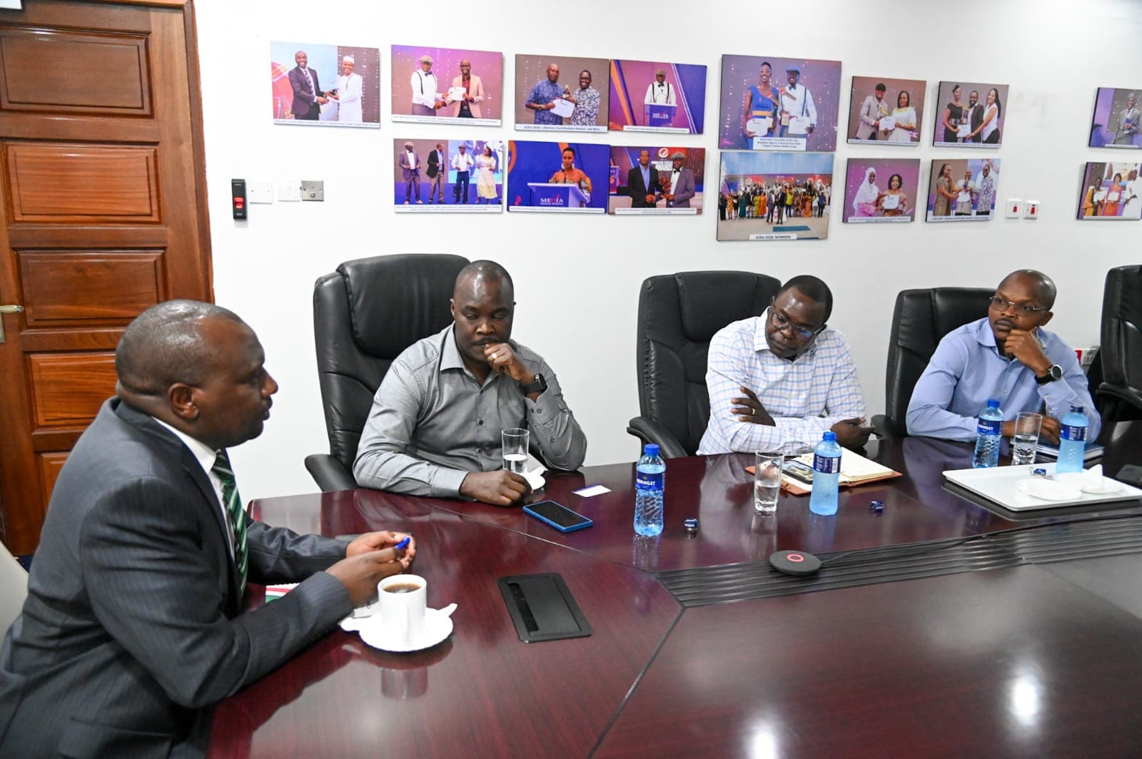 Media and Government Urged to Restore Public Trust through Structured Dialogue