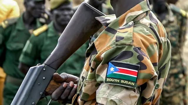 South Sudan Army Chief Gives Soldiers Seven Days to Crush Rebellion