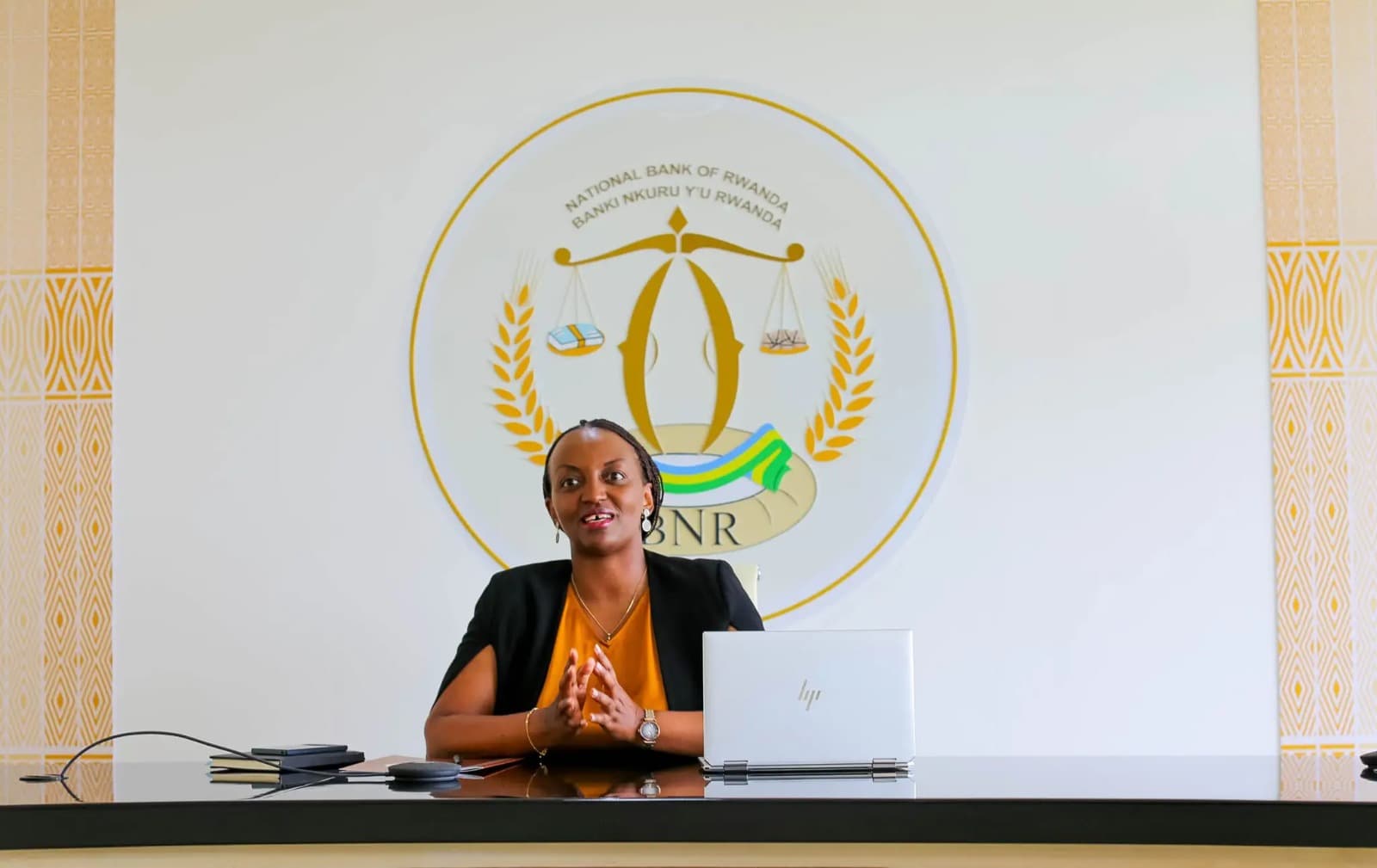 East African Central Banks Declare War on Cash Bouquets Trend