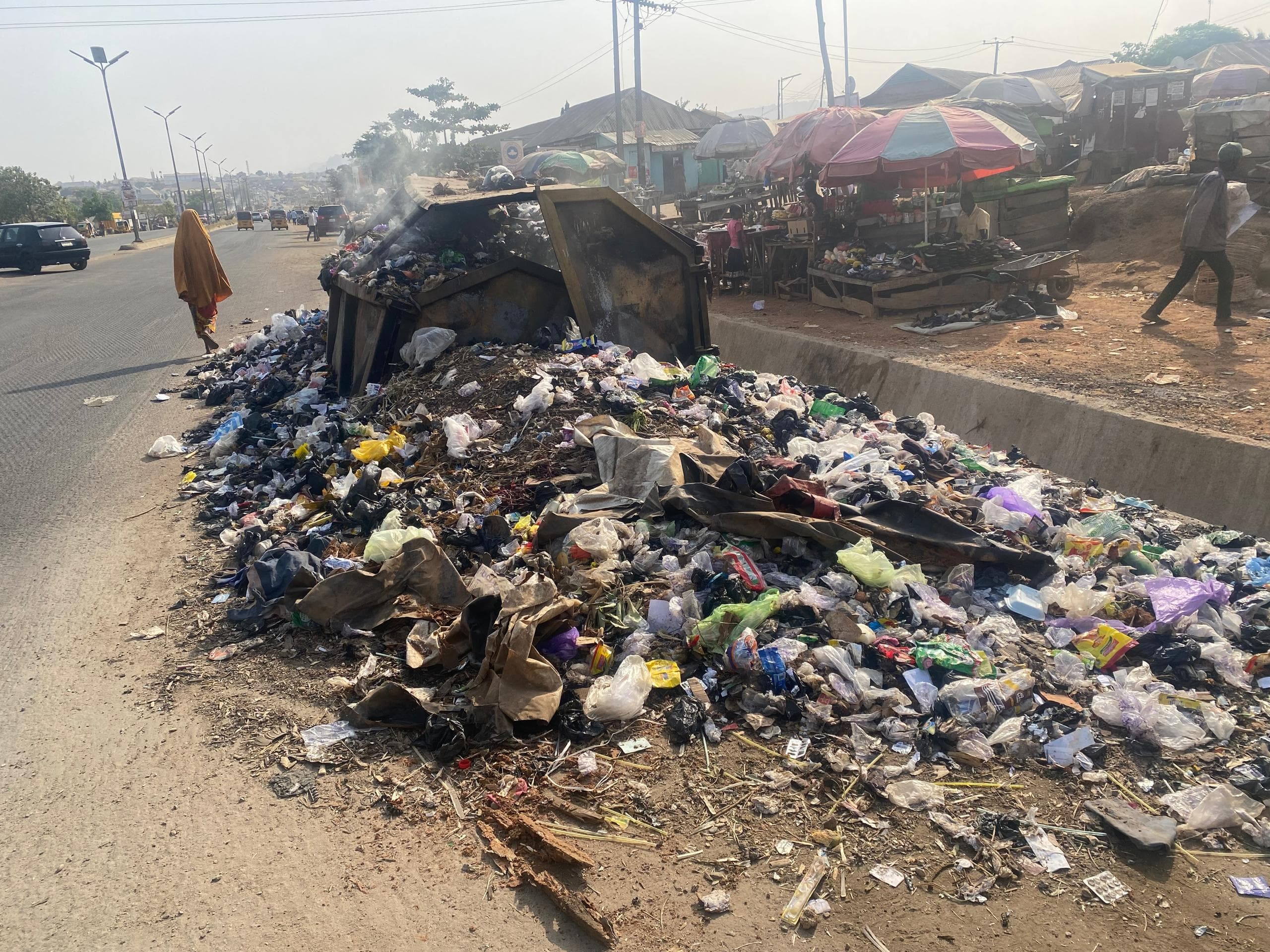 Toxic Tide: Abuja Residents Choke on Gwagwalada’s Refuse Crisis