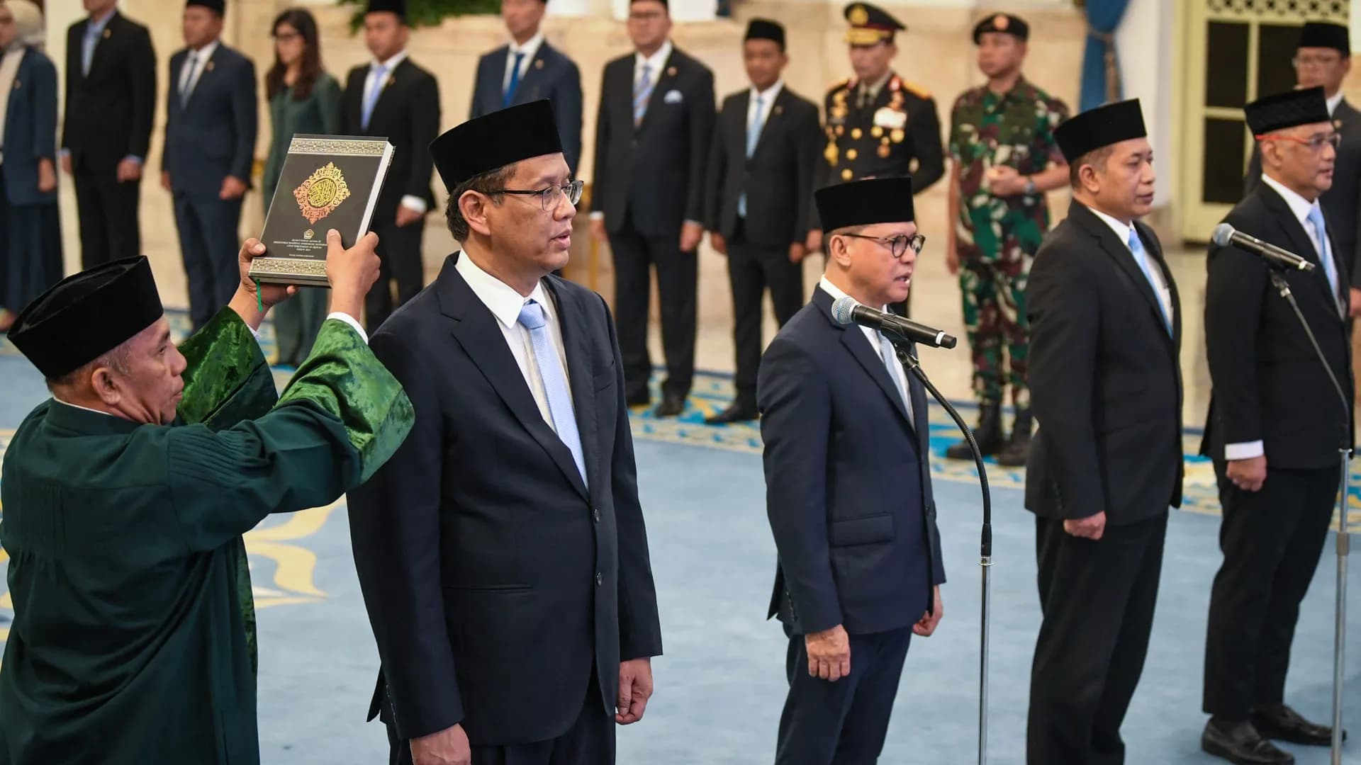 Indonesia's President Prabowo Faces Scrutiny Amid Protests and Food Poisoning Incidents