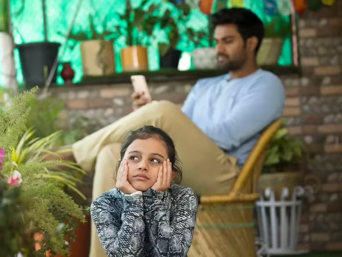 Screen Time Debate Intensifies as Experts Urge Parental Strategy Shift