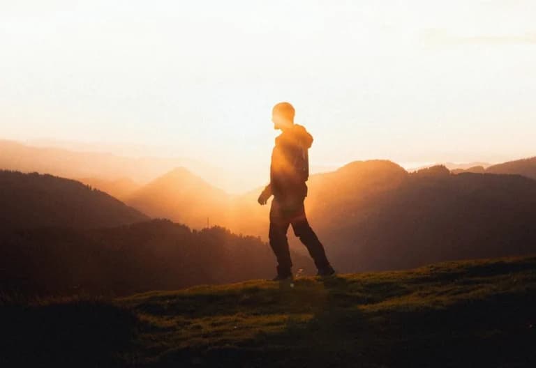 Defy the Calendar: 5 Science-Backed Habits to Rewind Your Body’s Clock